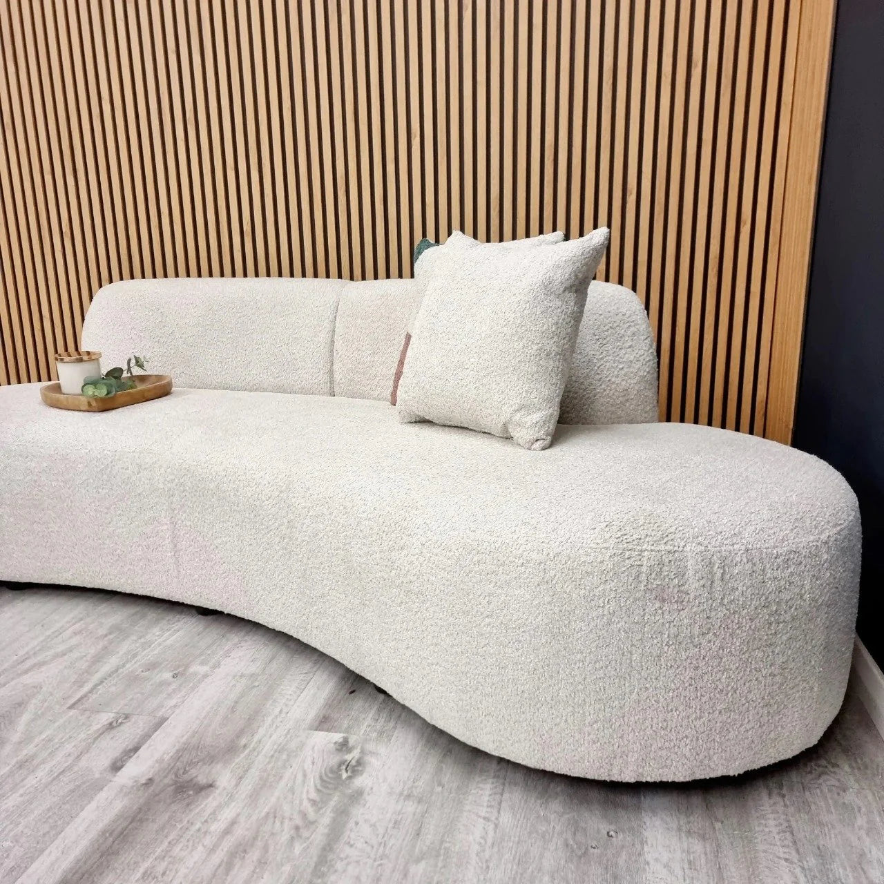 Light Oak PVC Slatted Wall Panels UK – Waterproof Decorative Wood Effect Finish